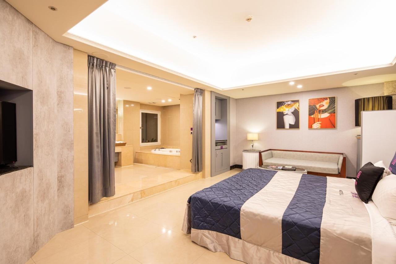 Discovery Motel - Nangang Tajpej Zewnętrze zdjęcie