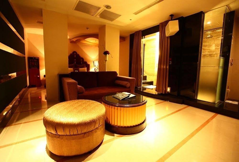 Discovery Motel - Nangang Tajpej Zewnętrze zdjęcie